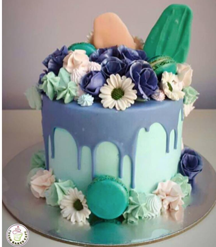 Cake with Fondant Flowers & Macarons 01