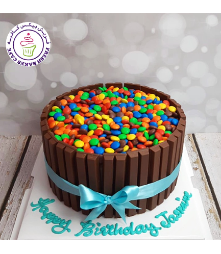 Chocolate Cake with M&Ms & KitKat - Round Cake 01
