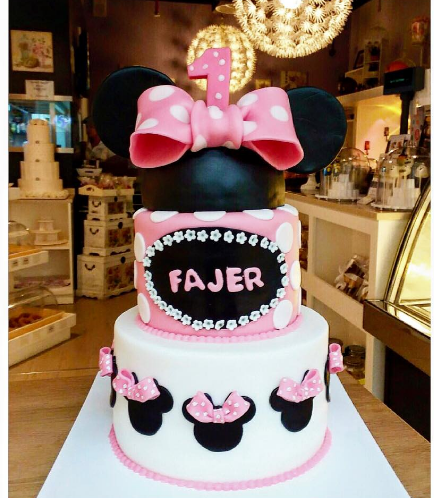 Minnie Mouse Themed Cake - Half Head - 3D Cake Topper - 2 Tier 01
