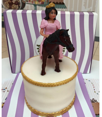 Horse Riding Themed Cake - 3D Cake Toppers 01