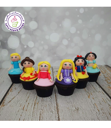 Princesses Themed Cupcakes - 3D Fondant Toppers 02